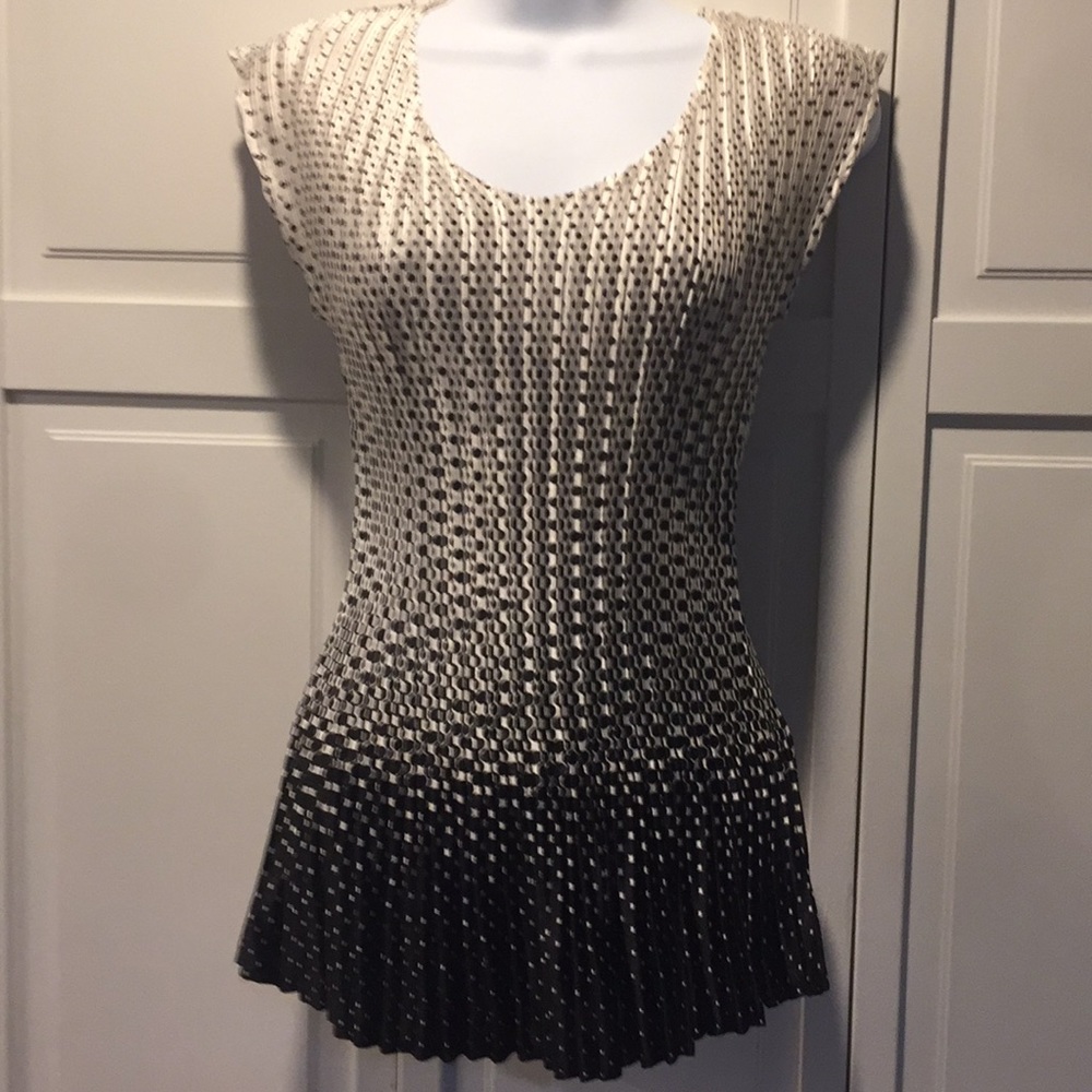 Milano sleeveless blouse